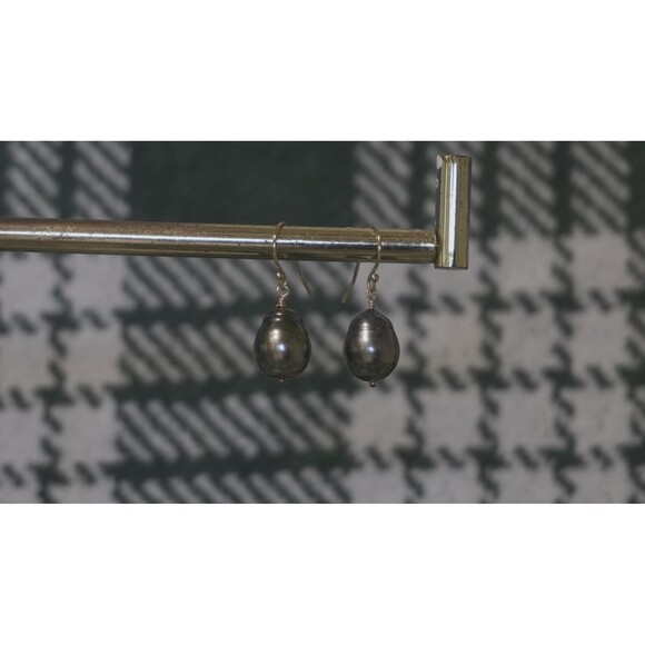 Tahitian Pearl Earrings - Picture 2 of 6